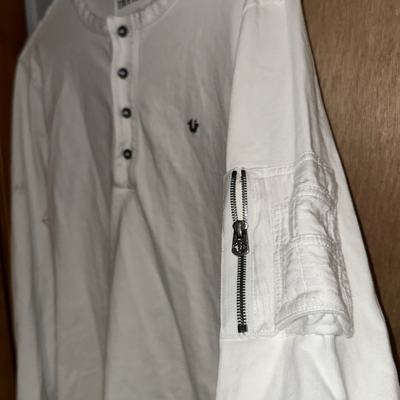 TRUE RELIGION LONG SLEEVE WITH POCKET ZIPPER - Picture 2 of 3